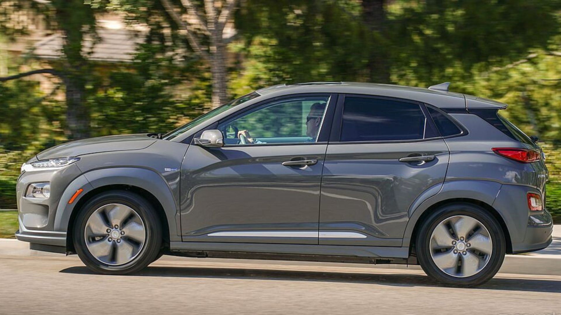 Hyundai Kona Ev Left view