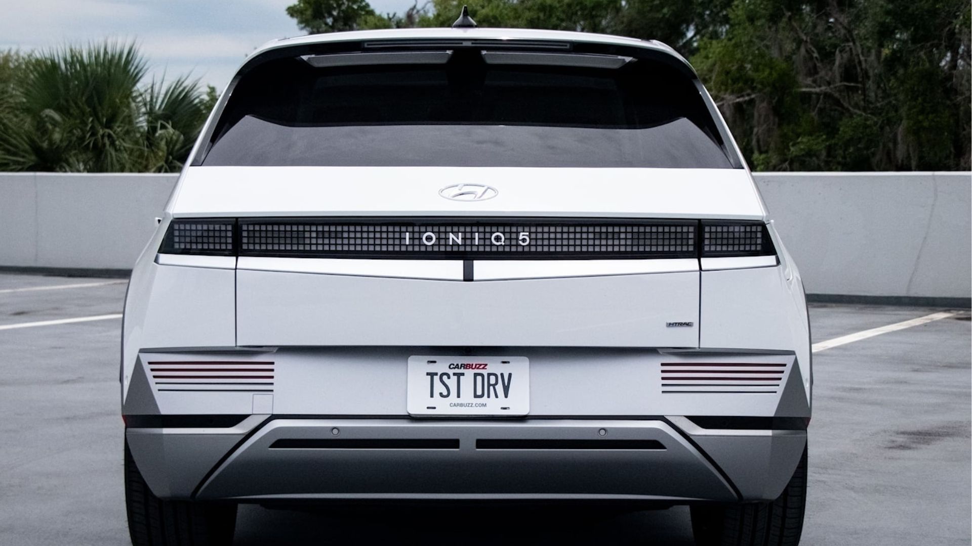 Hyundai-ioniq-5-Rear-view