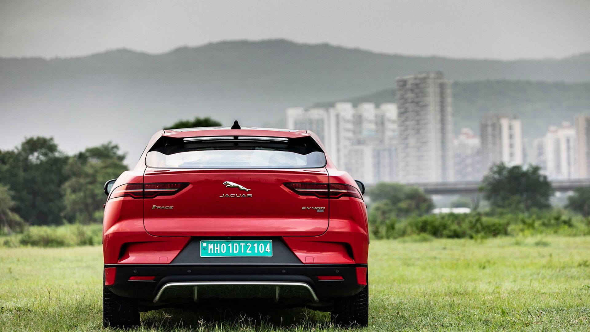 Jaguar-I-Pace-rear-view