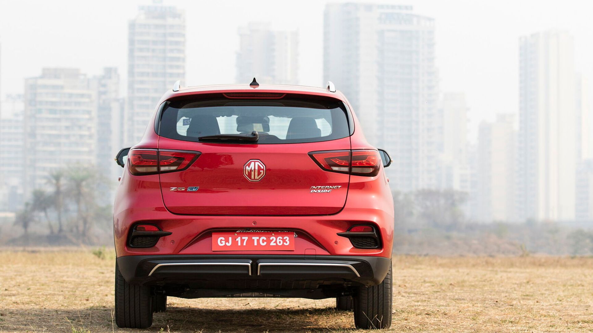 MG-ZS-Ev-Rear-view