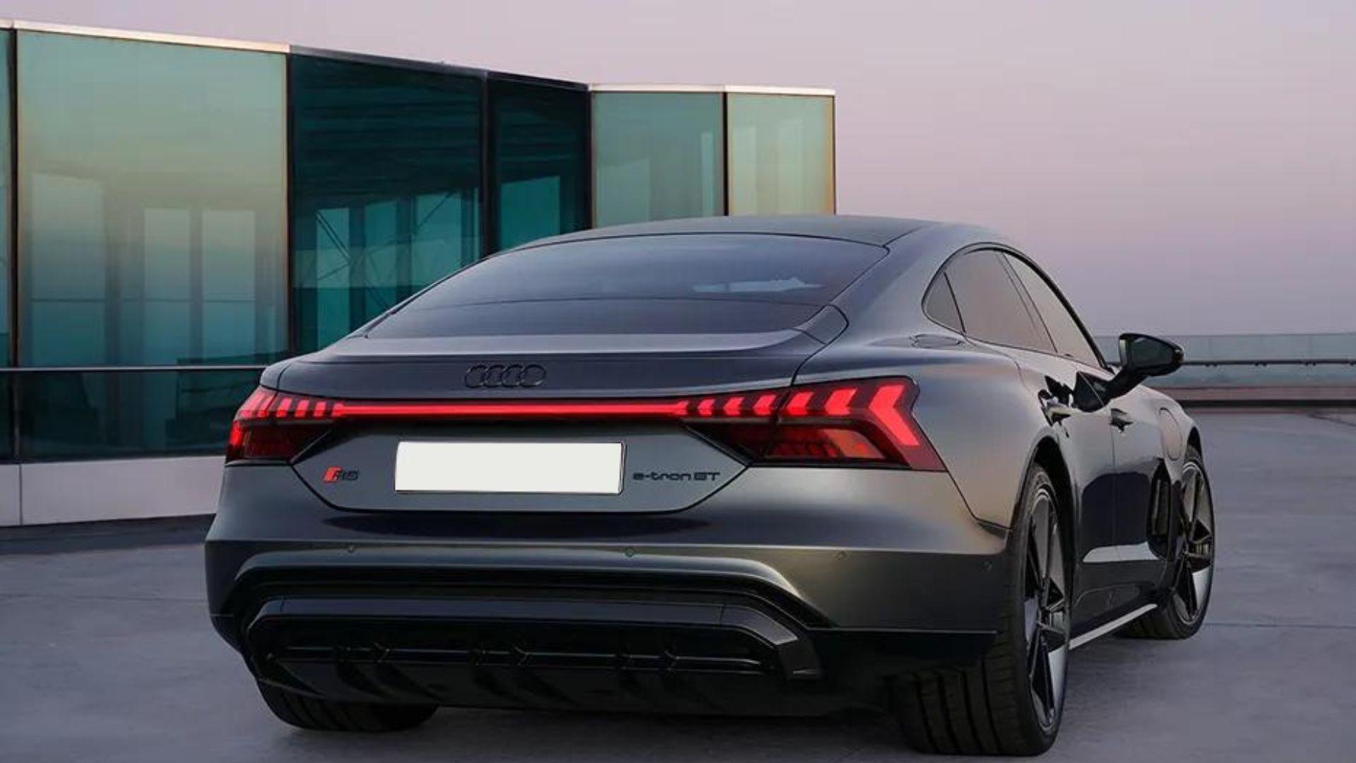 audi-e-tron-sportback-Rear-view