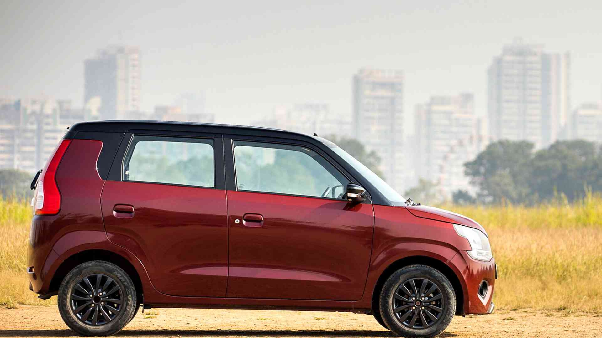 maruti wagon r electric Right side view