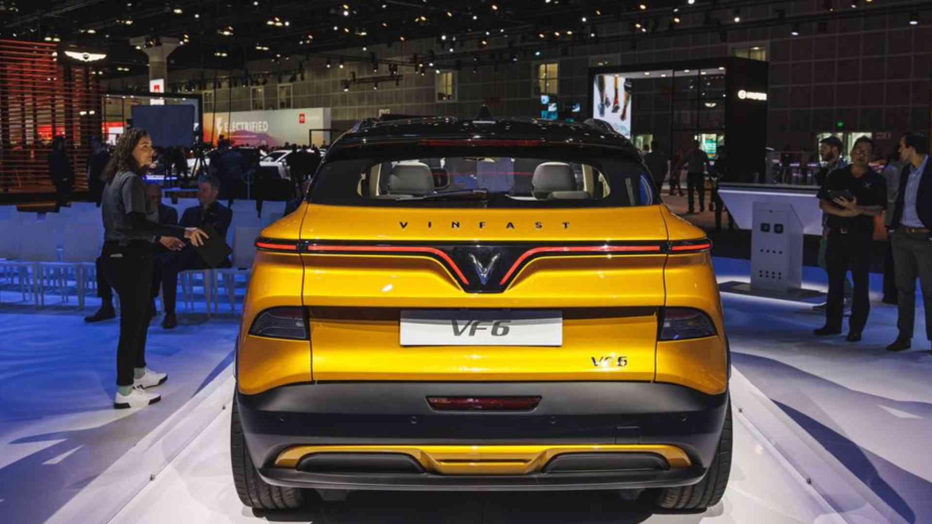 vinfast vf 6 back view